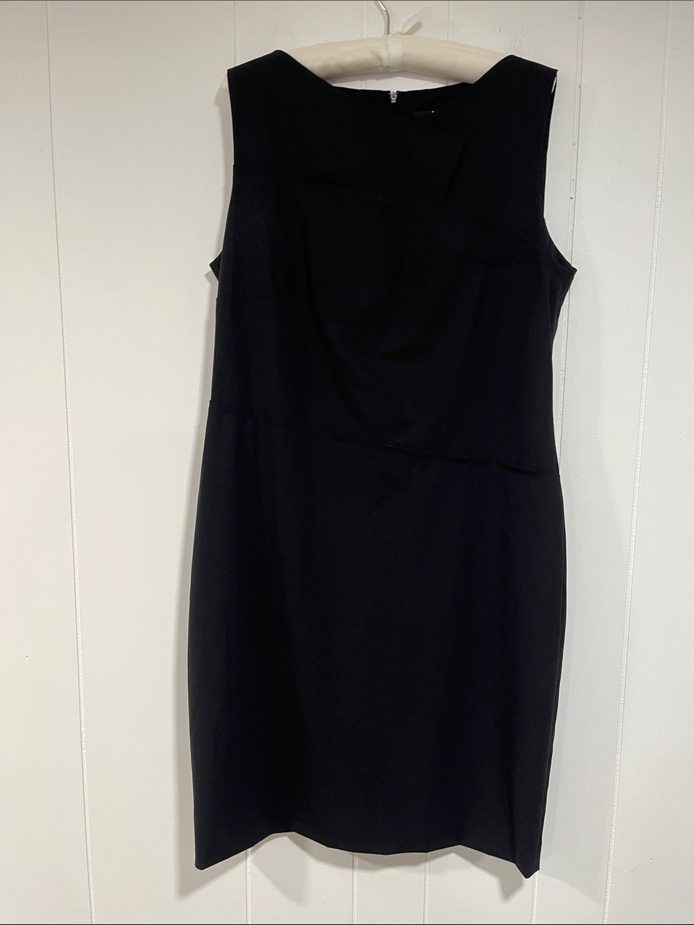 Hugo Boss Sleeveless Black Sheath Dress Sz 42 LBD office
